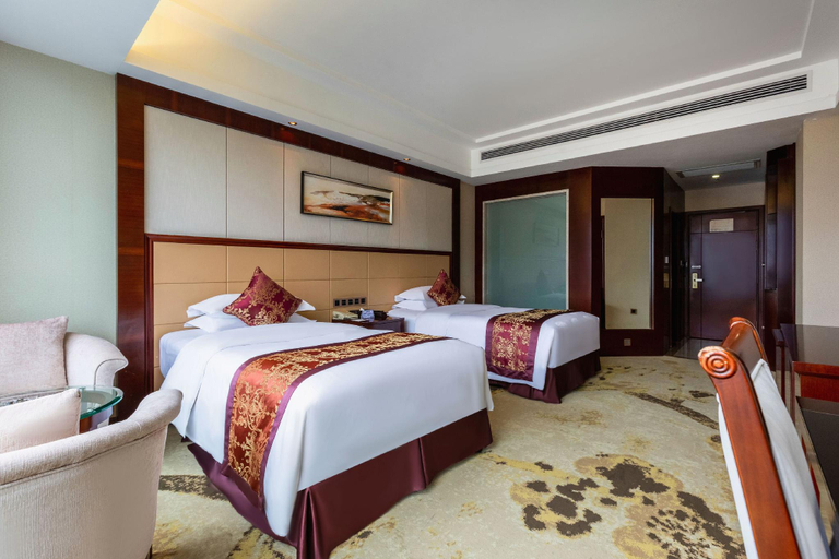 Bedroom 3, Bailuzhou International Hotel, Tongren