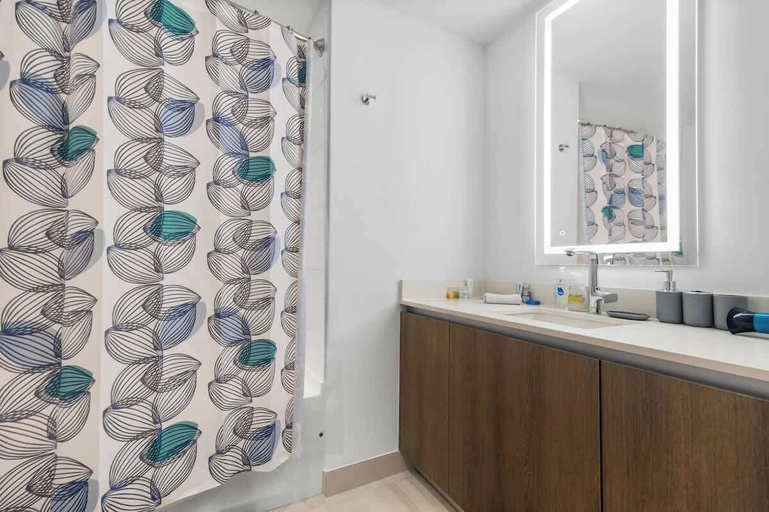 Interior 2, Brickell 1BR Skyline Balcony Corner Suite Walkable to City Centre Luxepad, Miami-Dade