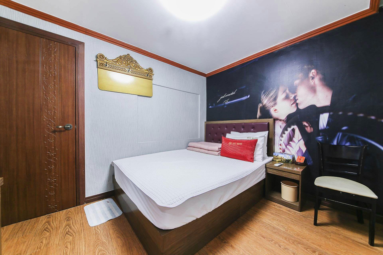 Bedroom 5, Changwon Masan Jeil, Masan