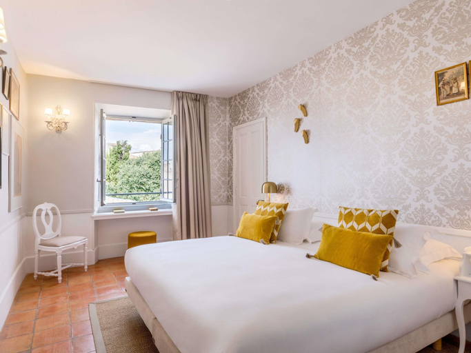 Bedroom 4, Chateau de Mazan - Handwritten Collection, Vaucluse