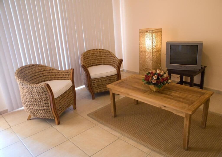 Others 4, Camacuri Residence