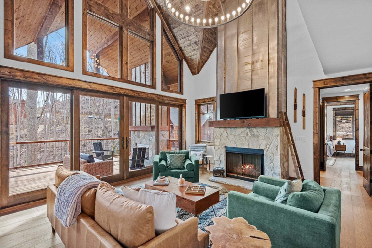 Interior 2, Llama Creek Cabin at Eagles Nest, Avery
