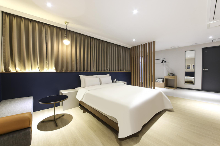 Bedroom 4, Ulsan Mugeodong No. 25, Jung