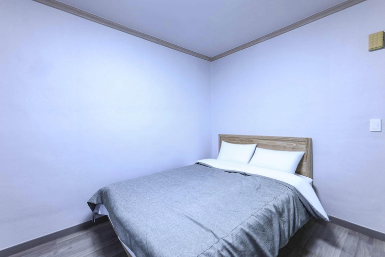 Bedroom 3, Hadong Seongungak, Gurye
