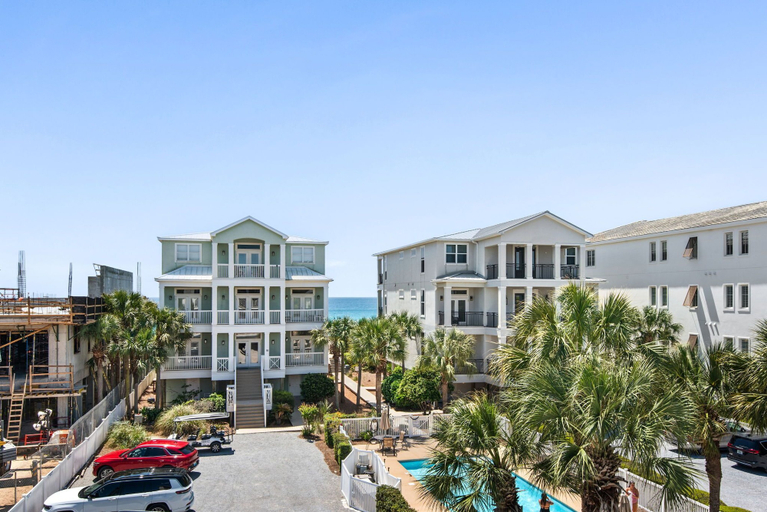 Exterior 5, Turtle Beach Gulf Front 4BR Seagrove Condo +free Attraction Tickets!, Walton