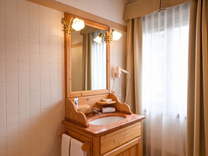 Bathroom 3, Asiago Sporting Lodge - Buongiorno! Hotels, Vicenza