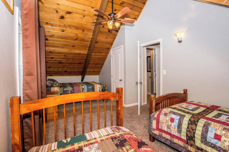 Interior, Mountain Dream Lodge, San Bernardino