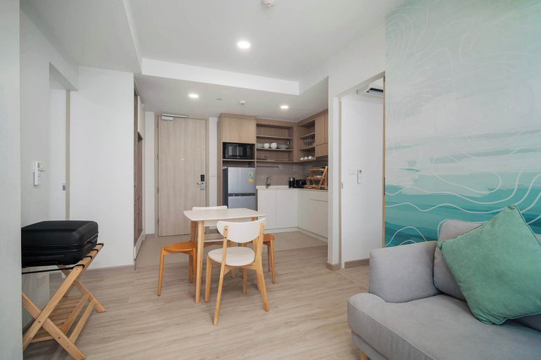 Living area 5, Skypark Aurora Building 3 in Laguna by Banyan Living, Pulau Phuket