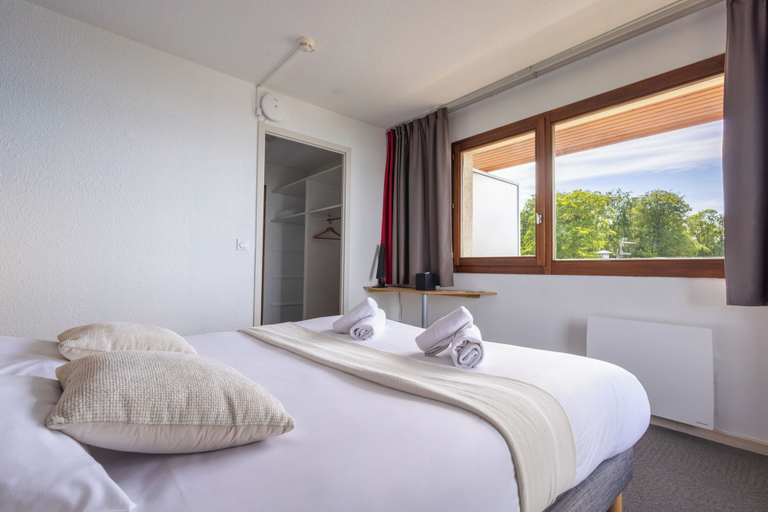 Bedroom 3, Côté Lac Hostel, Haute-Savoie