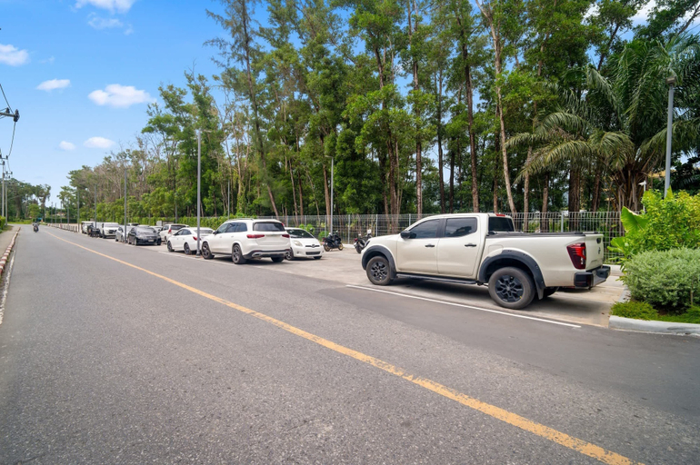Parking 5, Laguna Beachside Residences Building 4 by Banyan Living, Pulau Phuket