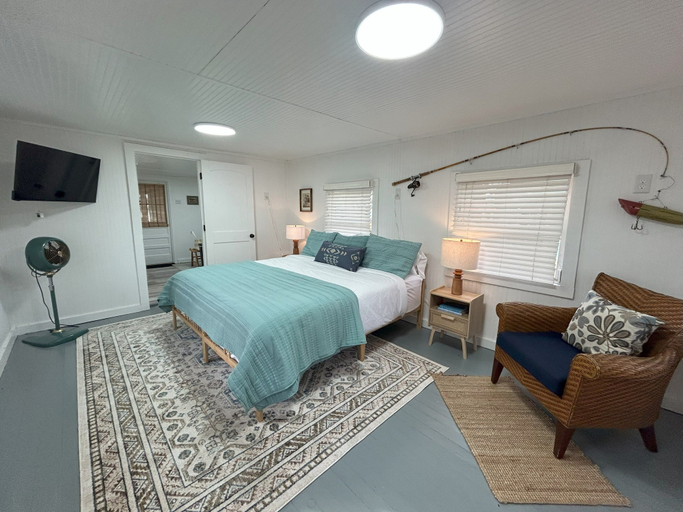 Room 4, Old Florida Fish Camp Cedar Key, Levy