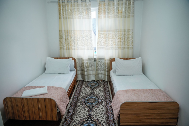 Room 5, Meiman Guest House, Ak-Suu