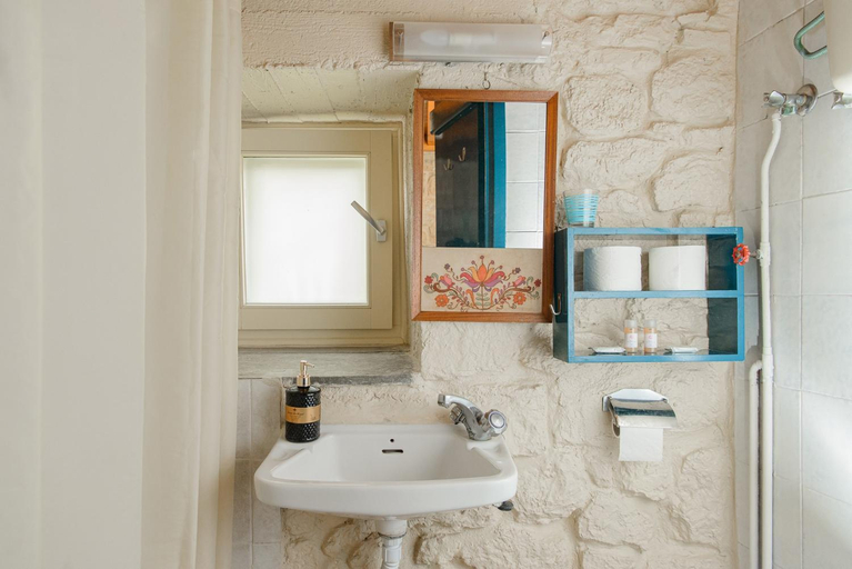 Bathroom, Aegina Town the Stone House, Attica