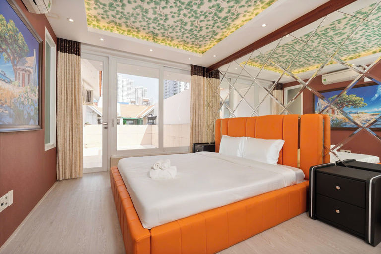Room 2, Sunrise Villa Him Lam D7 with 9 bedrooms, District 7