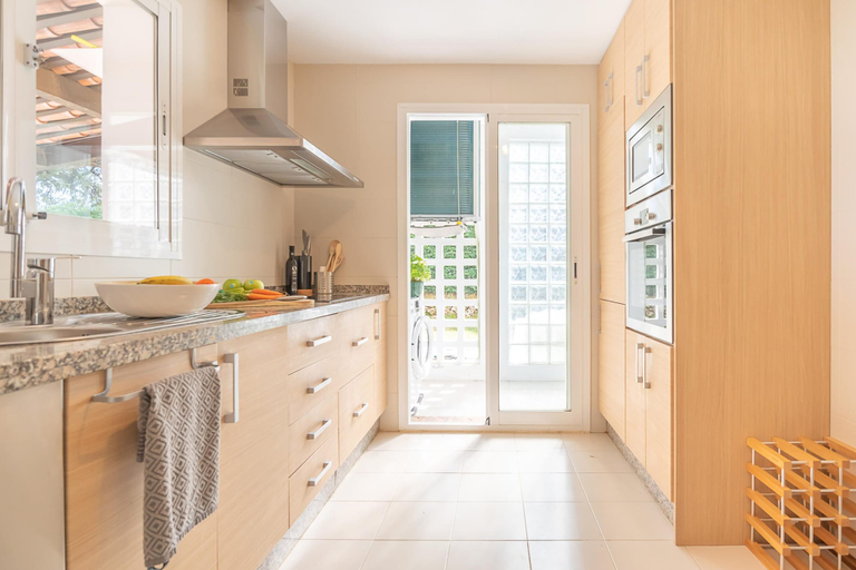 Private kitchen 4, Mairena Forest sea View & Pool, Málaga
