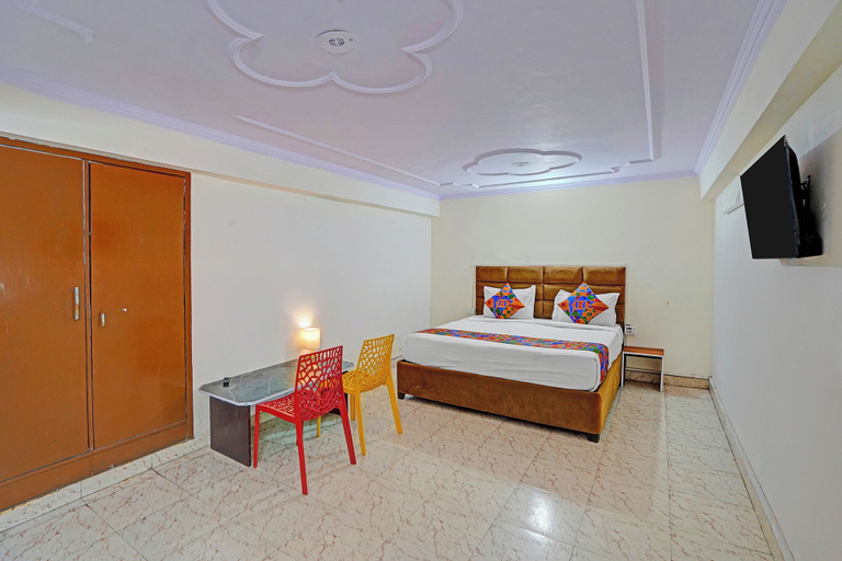 Room 3, FabHotel Crown 15 - Noida Sector-15 Metro Station, Gautam Buddha Nagar