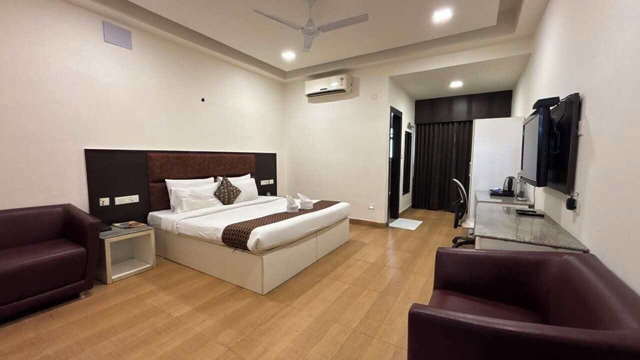 Bedroom 2, Sumitel Central Park Hotel & Banquet, Jalpaiguri