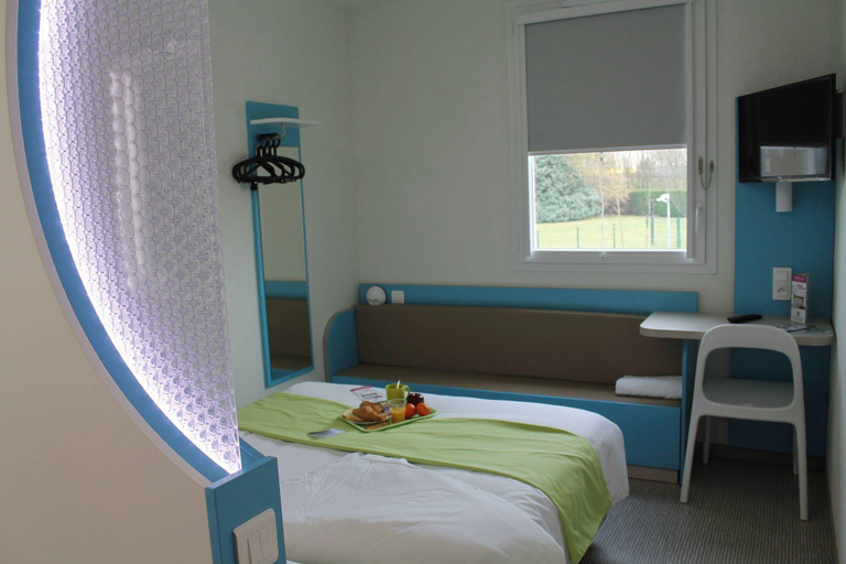 Bedroom 2, First Inn Hotel Paris Sud Les Ulis, Essonne