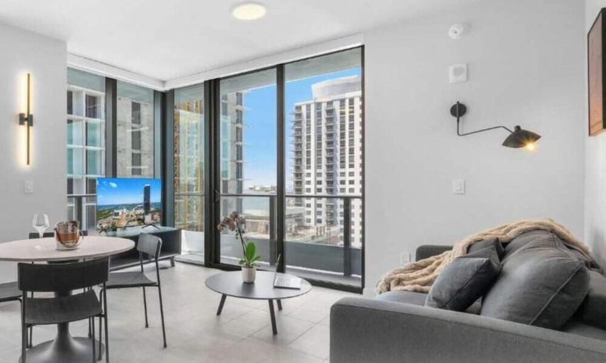 Living area 2, 501 - 3508, Miami-Dade