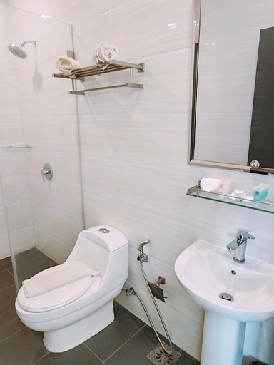 Bathroom 4, My Inn Hotel Kota Samarahan, Samarahan
