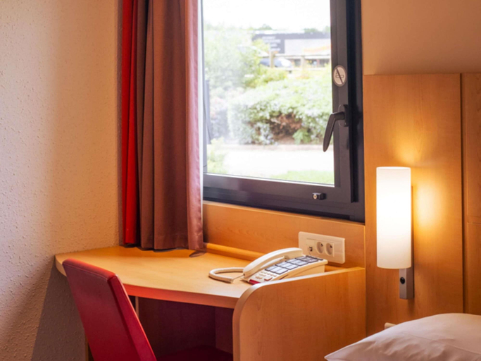 Bedroom 4, Hôtel Ibis de Guingamp Cœur de Bretagne, Côtes-d'Armor