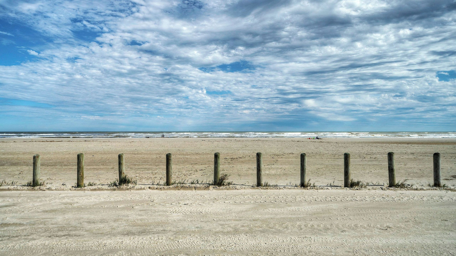 Interior 3, Sandy Shores by Avantstay Breezy Townhome Pool Access + Near Beach, Nueces