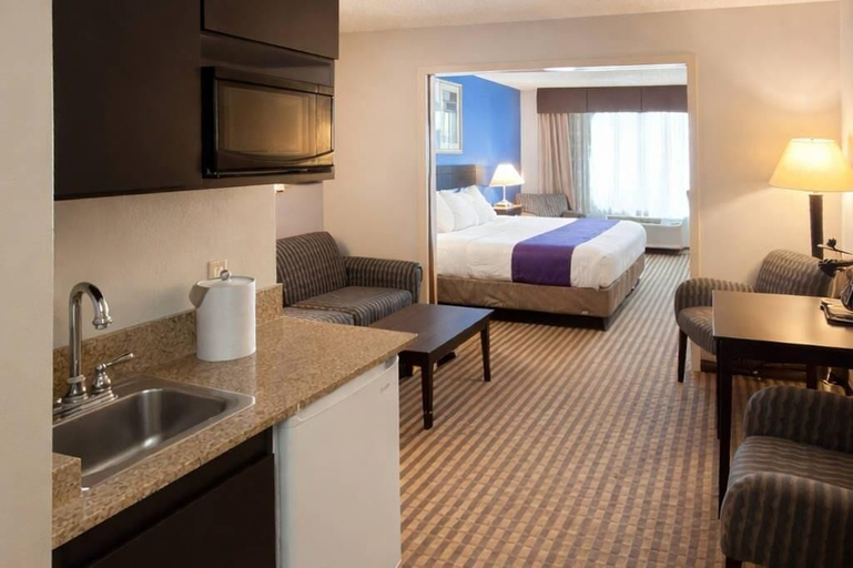 Bedroom 4, Sleep Inn & Suites Kalamazoo East, Kalamazoo