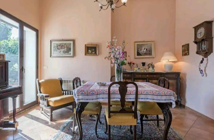 3, Shadows hill, Catania
