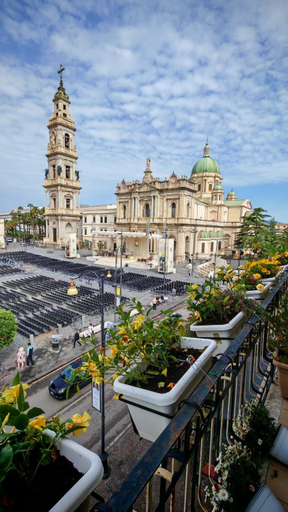 Exterior & Views 2, 49 Downtown Pompeii, Napoli