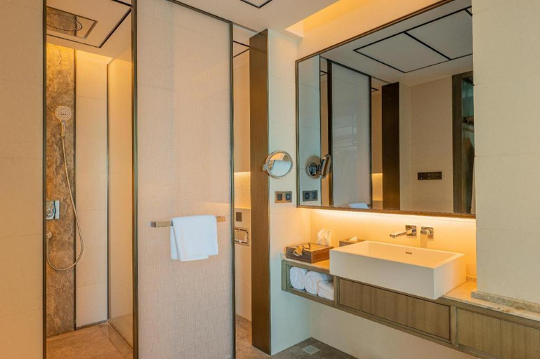 Bathroom, Blue Bay International Resort Hotel, Sihanoukville
