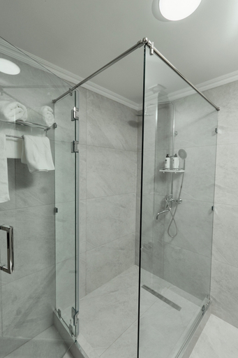 Bathroom 3, Safia Plaza Hotel, Buxoro