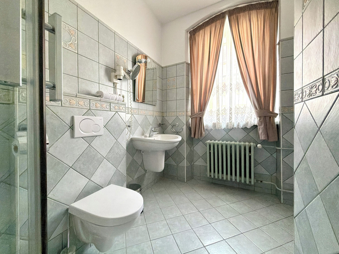 Bathroom 4, Prague Golden Age, Praha 1