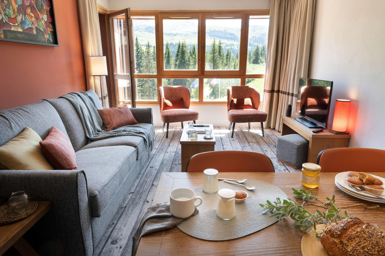 Dining, Stunning 6-person Apartment With Balcony, Haute-Savoie