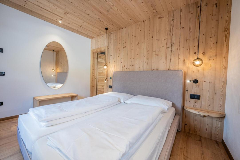 Bedroom 1, Apartments Ciasa Costisela, Bolzano
