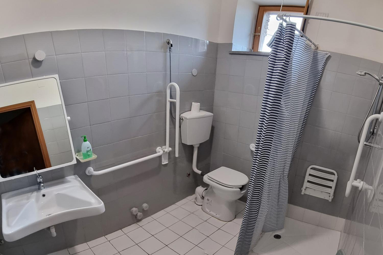 Bathroom 2, Ostello del Parco di Monte Cucco, Perugia