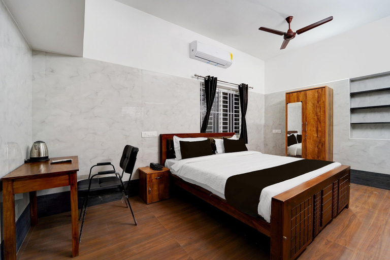 Room 2, Deluxe Townhouse M K Elegance Inn, Coimbatore