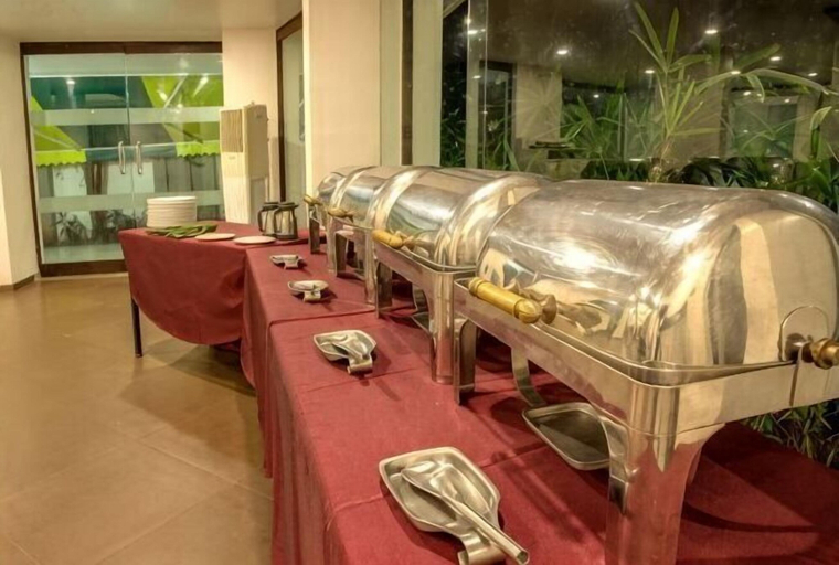 Food & Drinks 5, Monarch Montvert, Pune