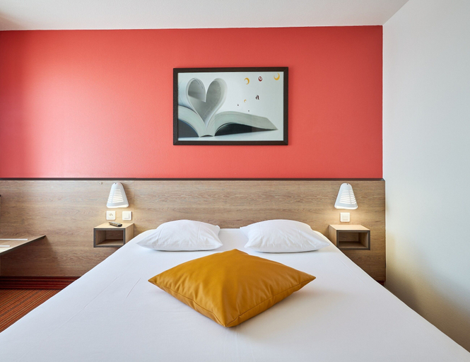 Bedroom 2, Hotel Goodwood, Calvados