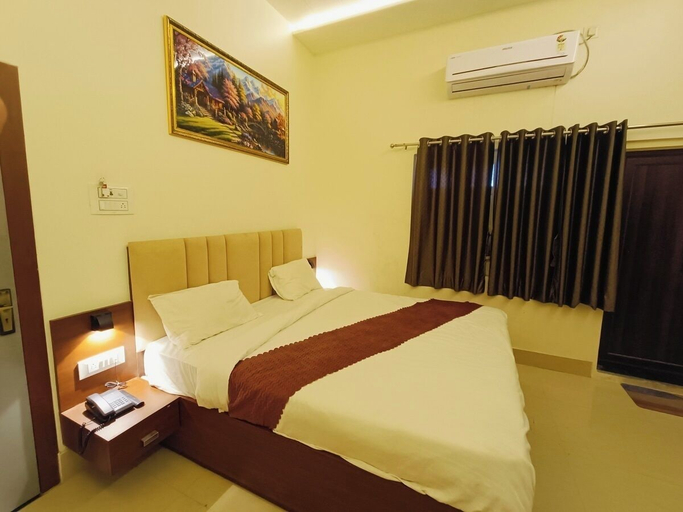 Room 5, Shree Gangesh Inn, Varanasi