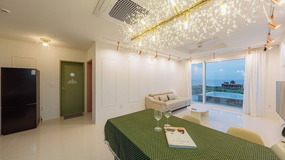 Bedroom 2, Haean-ro 2898, Pohang