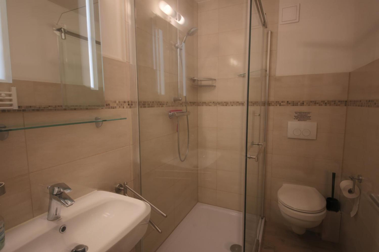 Bathroom 3, Appartementhaus Schleiblick, Schleswig-Flensburg