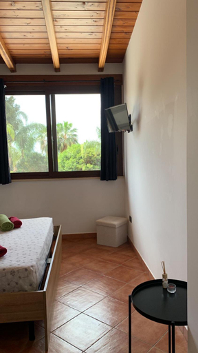 Others 4, Villa Alelida, Palermo