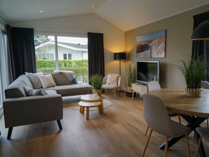 Living area 3, Holiday Home With 1 Bedroom, Noordwijk
