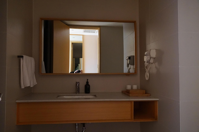 Bathroom 4, Lavande Hotel (Beijing Shijingshan Wanda Plaza), Beijing