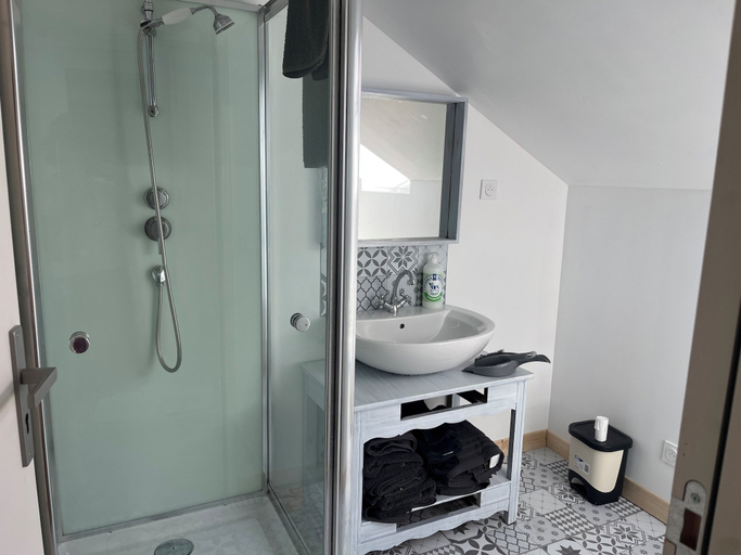 Bathroom, DDAY House on Stud Farm, Calvados