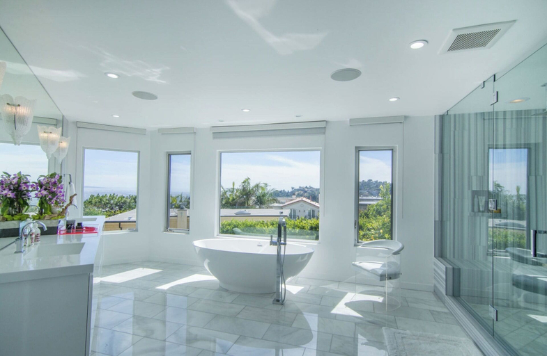 Exterior 4, Venus Modern, Los Angeles