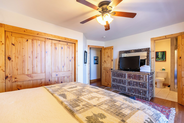 Bedroom 2, Sit Stay Play - pet Friendly, Beech Mtn, Huge Views, Watauga