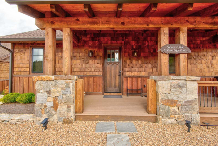 Interior 5, Green Valley III at Eagles Nest, Avery