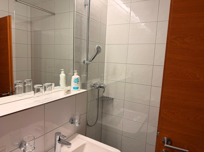 Bathroom 3, Residenz Dunza Hotel Garni, Bludenz