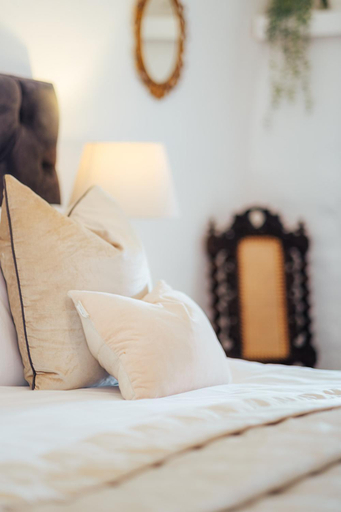 Bedroom 2, The Cott Inn, Devon